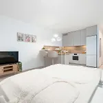 Apartment Bright Ac With Parking Next To Manufaktura By Renters Lodz