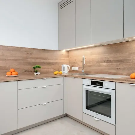 Apartament Bright Ac With Parking Next To Manufaktura By Renters Łódź