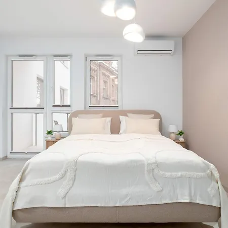Апартаменты Bright Ac With Parking Next To Manufaktura By Renters Лодзь