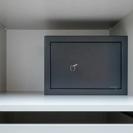 Апартаменты Bright Ac With Parking Next To Manufaktura By Renters *