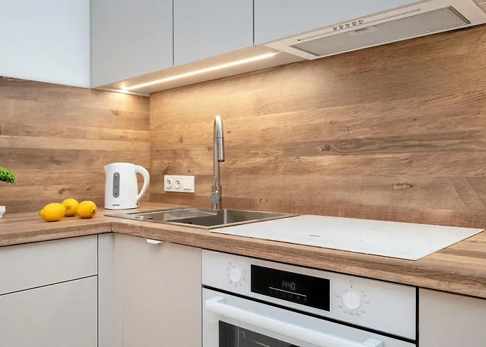 Bright Ac With Parking Next To Manufaktura By Renters * Łódź