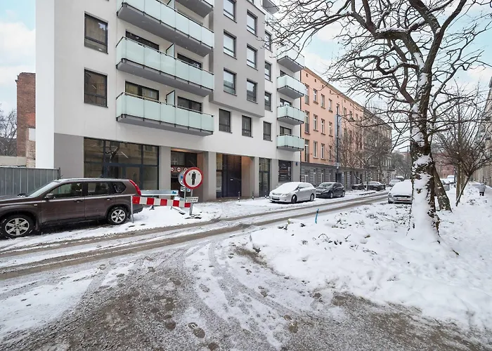 Bright Ac With Parking Next To Manufaktura By Renters